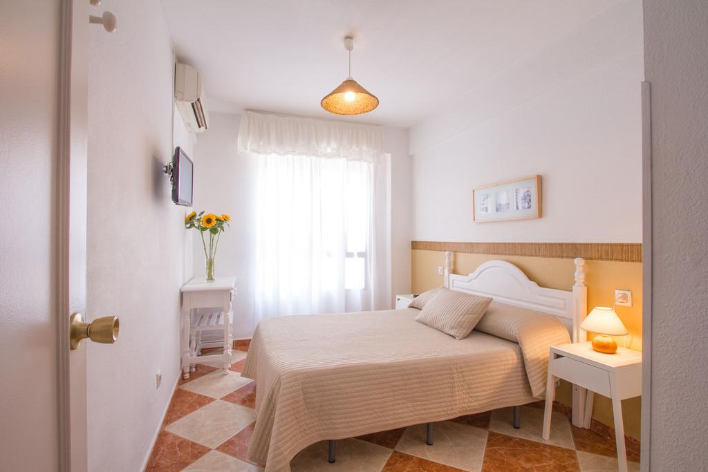 Hostal Jomarijo Fuengirola Oda fotoğraf